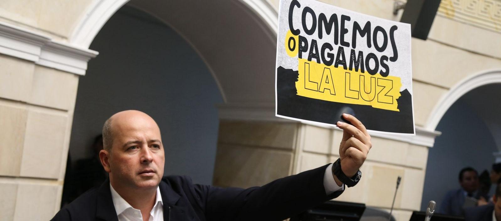 Senador Marcos Daniel Pineda.