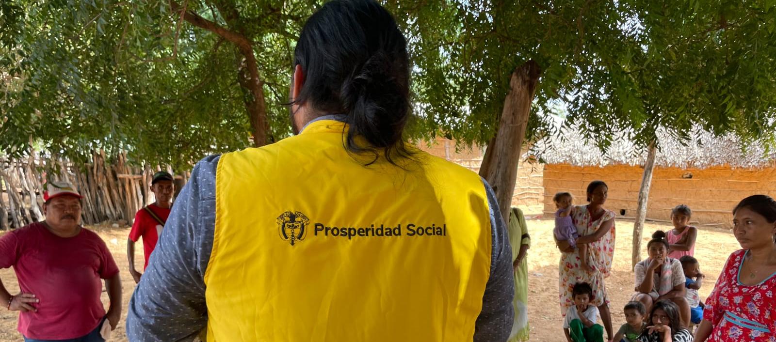 Personal de Prosperidad en trabajo de campo en La Guajira
