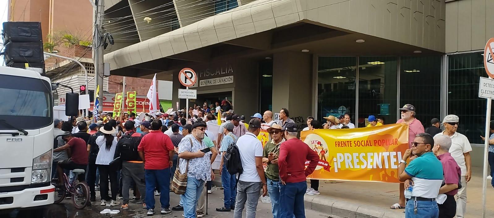 Piden la elección de la Fiscal General.