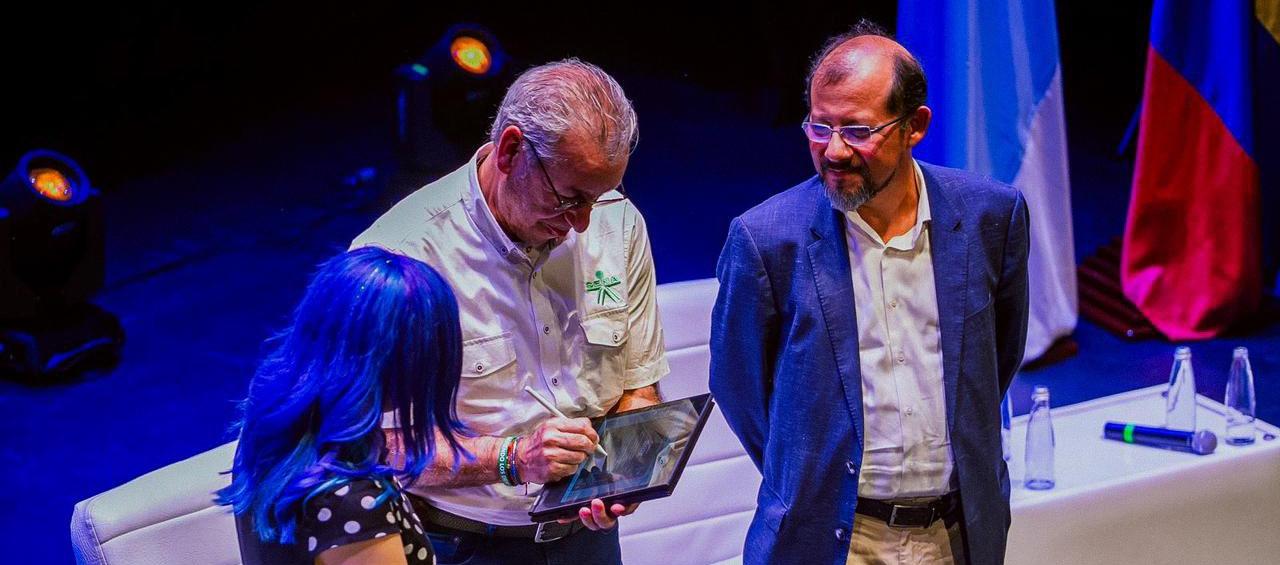 La viceministra de Transformación Digital, Sindey Bernal; el director del Sena, Jorge Londoño y el director de la OIT, Ítalo Cardona.