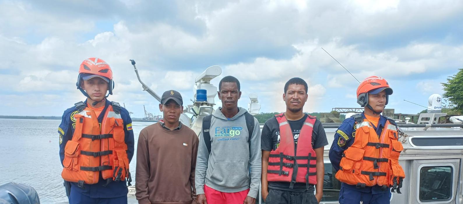 Los tres ciudadanos panameños rescatados por la Armada