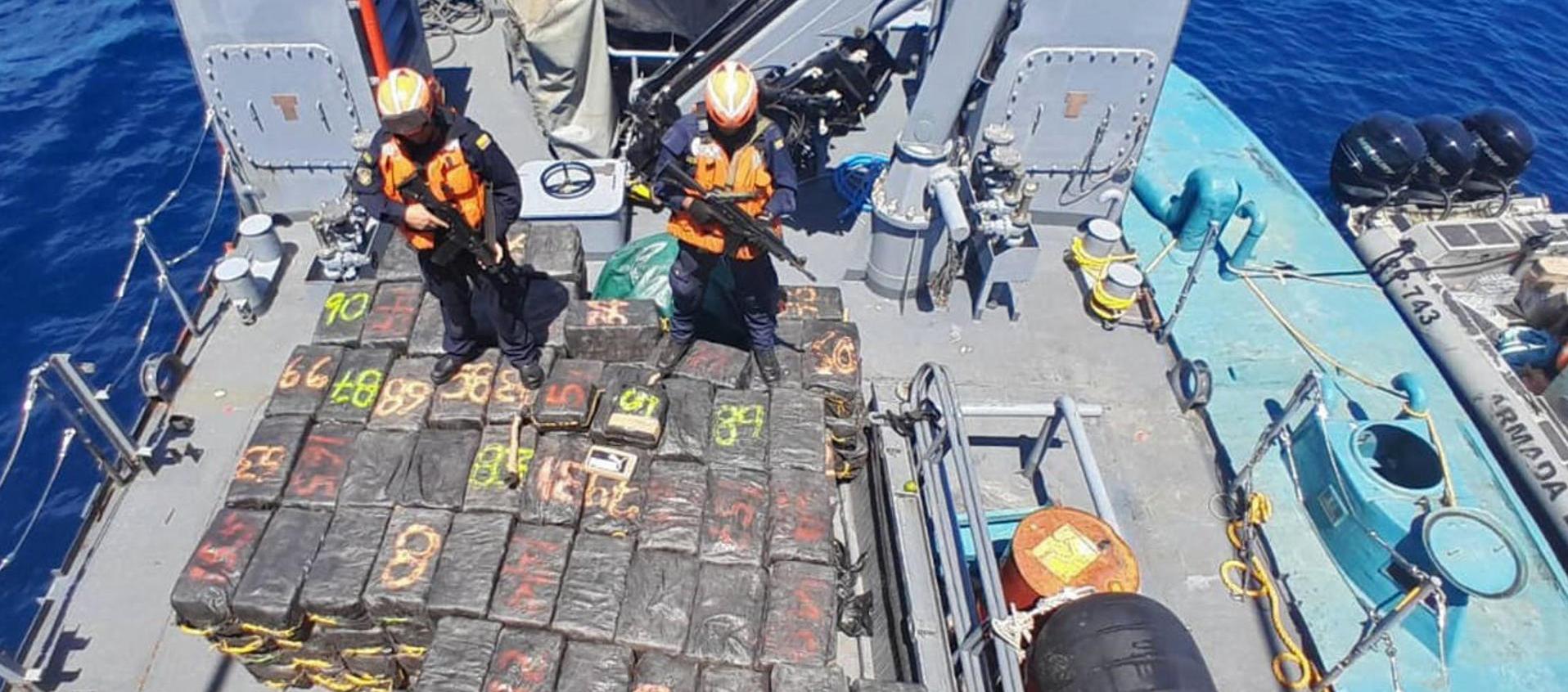 Parte del cargamento de cocaína incautado en frontera Colombia-Ecuador