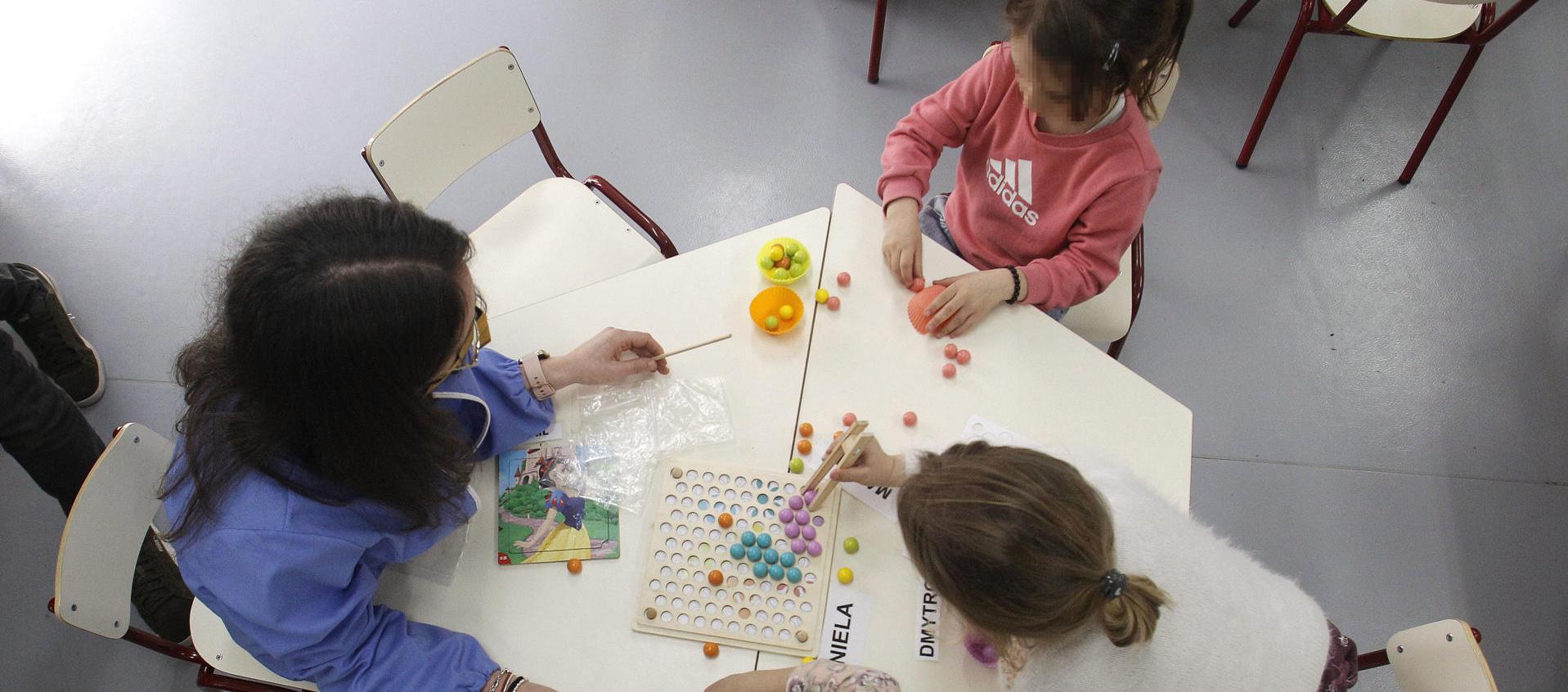Imagen de archivo de niñas ucranianas en un centro escolar en España. 