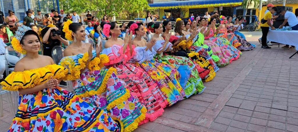 Las 15 candidatas participan en la edición 46 del Reinado Intermunicipal de Santo Tomás