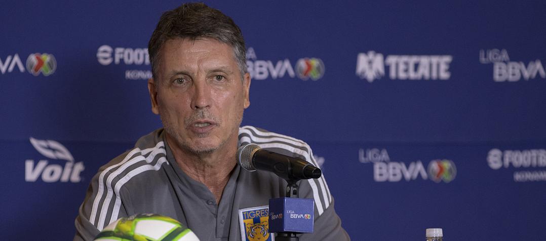 Robert Siboldi, entrenador de Tigres, recibió tres partidos de suspensión. 