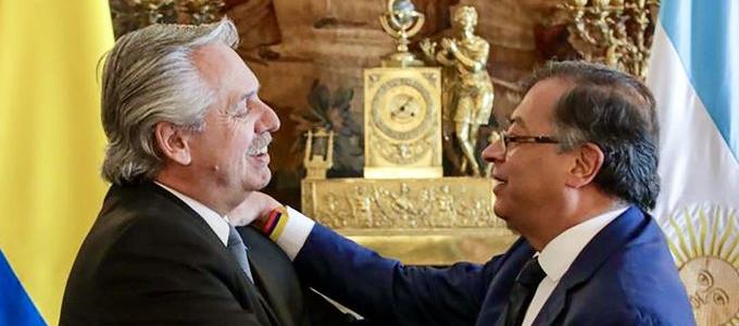 El expresidente de Argentina Alberto Fernández y el Presidente de Colombia Gustavo Petro. 