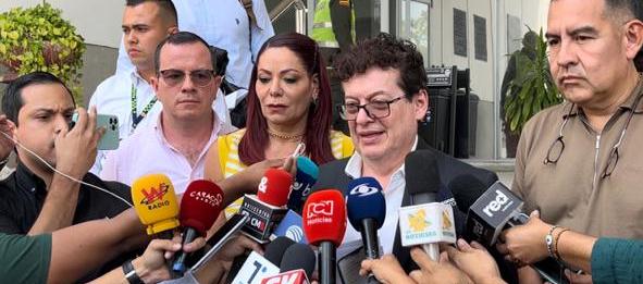 Alirio Uribe, de la Comisión de Acusación de la Cámara de Representantes