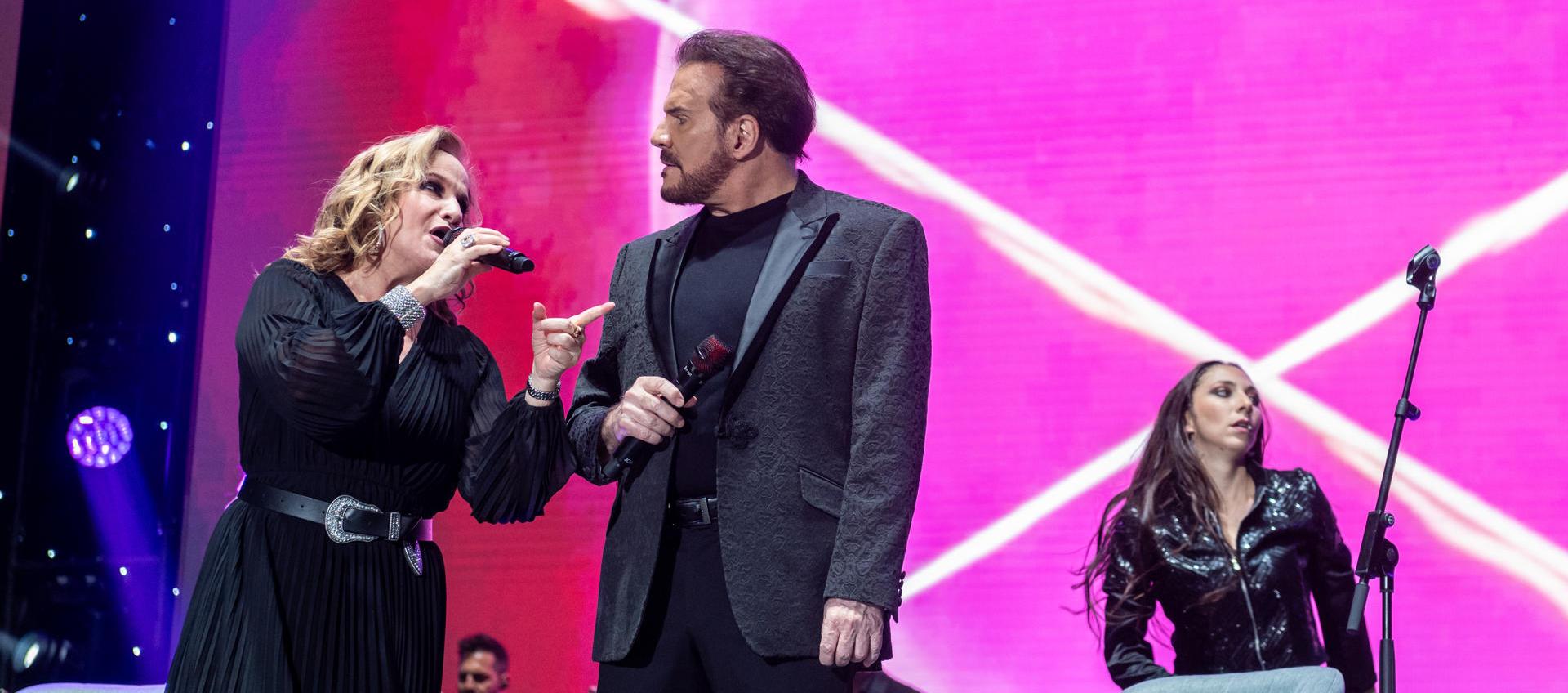 Los hermanos argentinos Lucía y Joaquín Galán.