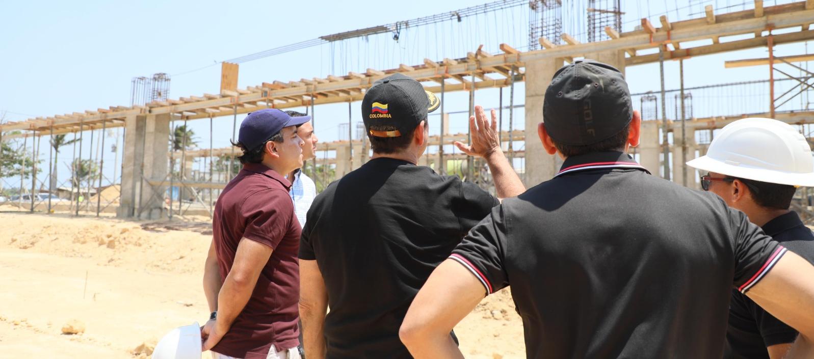 Distrito supervisa obras del tren turístico que llevará a las playas de Puerto Mocho