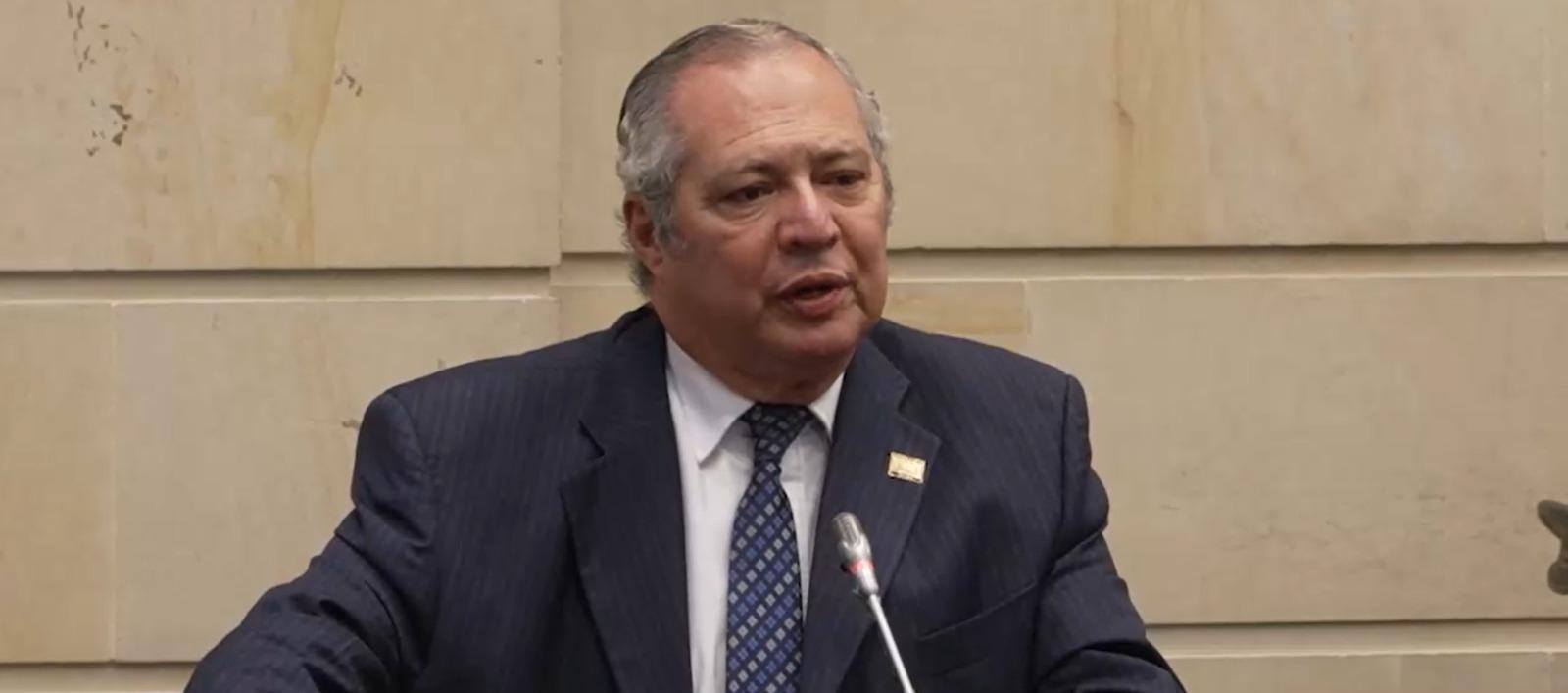 Iván Name, presidente del Senado.