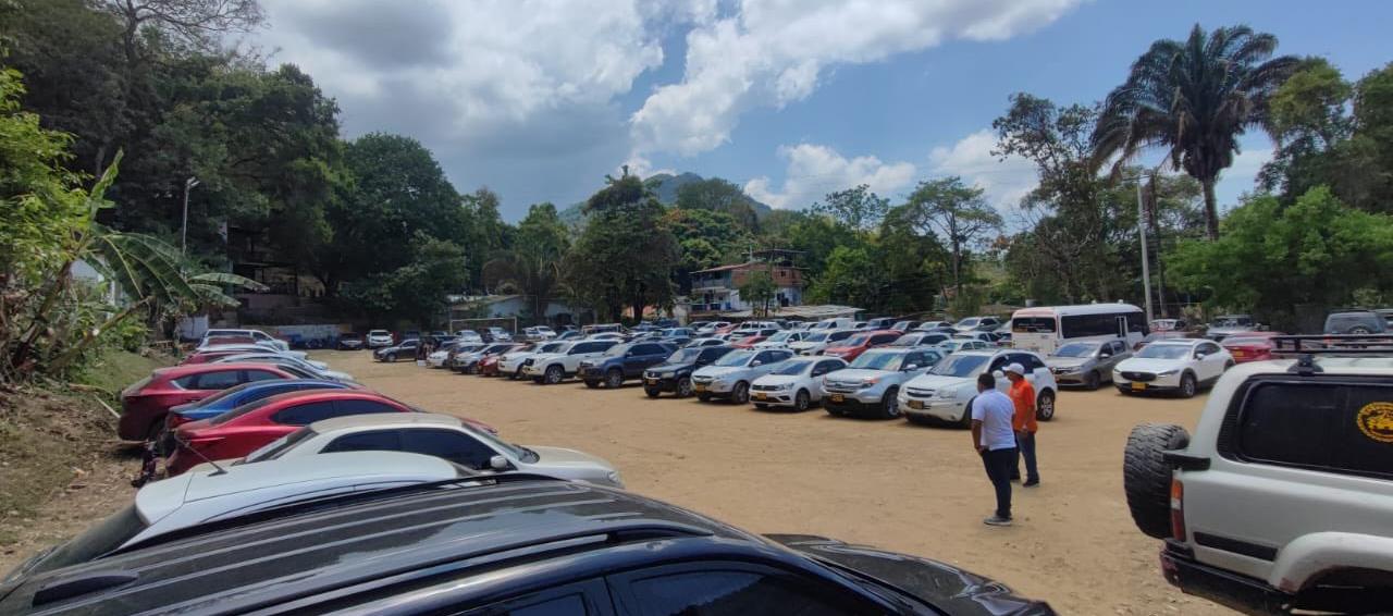 Foto referencia de parqueaderos en Minca