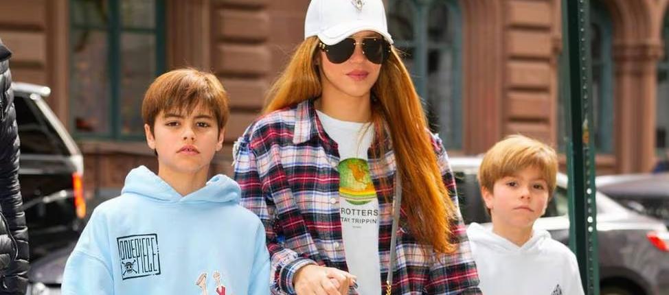 ‘Acróstico’ fue interpretada por Shakira y sus dos hijos Milan y Sasha.