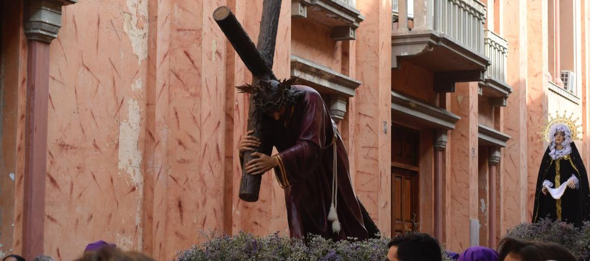 Viacrusis en el centro histórico de Cartagena. 