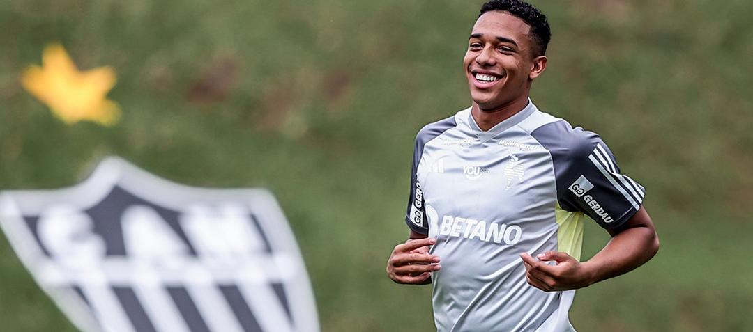 Brahian Palacios firmó contrato hasta 2027 con el Atlético Mineiro. 