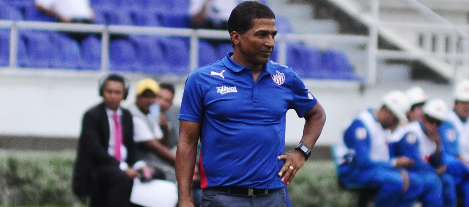 Alexis García como técnico del Junior, en el primer semestre de 2013. 