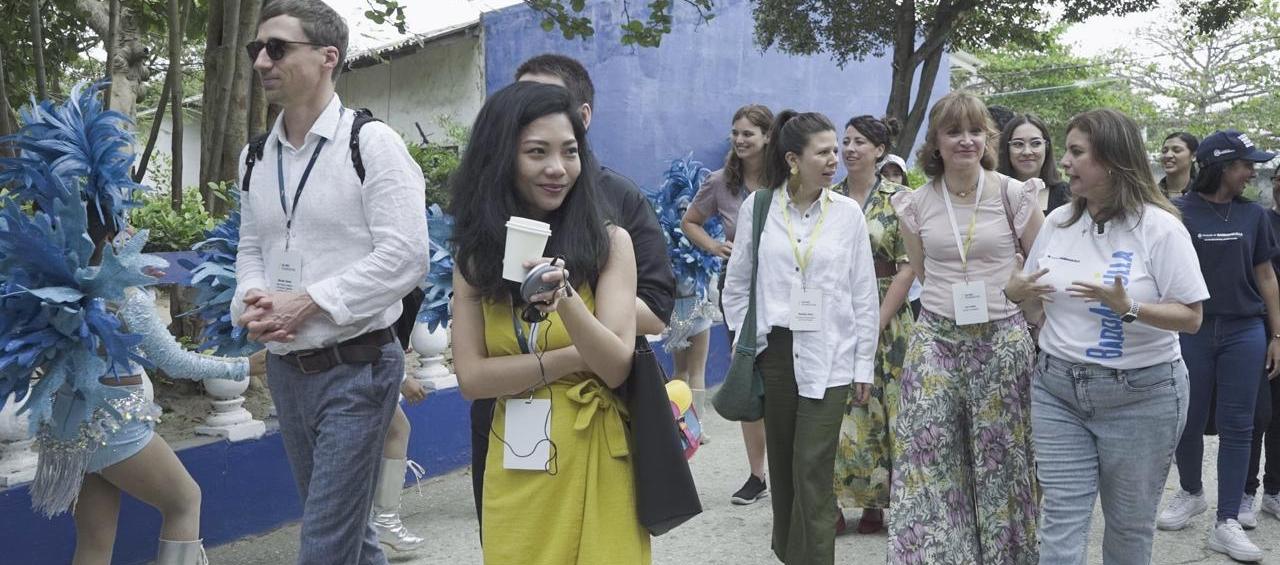 Los más de 80 investigadores en educación en la visita que realizaron a 7 colegios del Distrito de Barranquilla