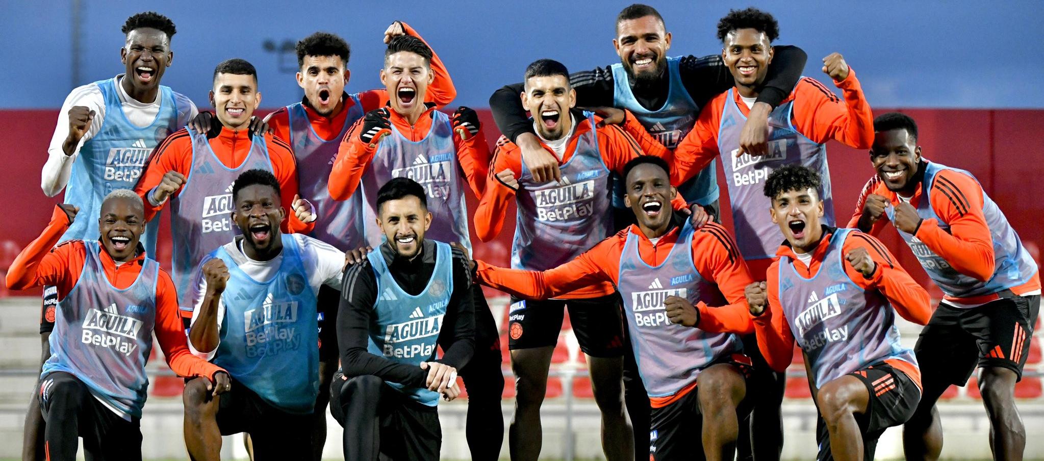 Jugadores de la Selección Colombia tras la última práctica en Madrid.