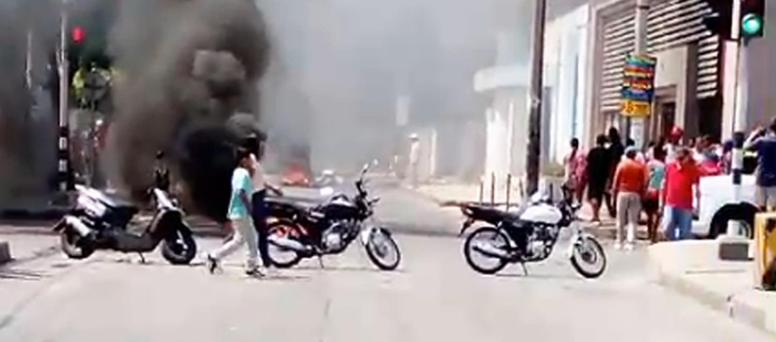 Las protestas se presentaron en el sector de American Bar. 