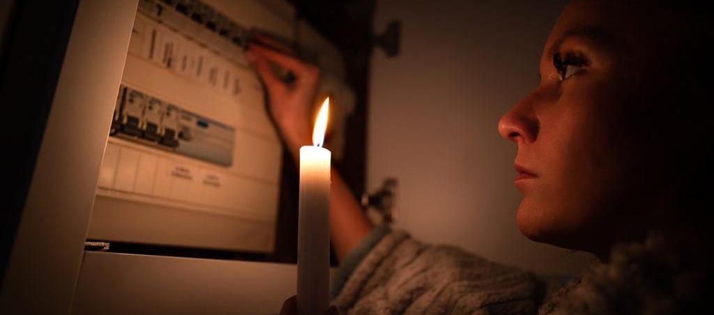 Los apagones se venían realizando ante la falta de agua  en ríos que alimenta varias hidroeléctricas. 