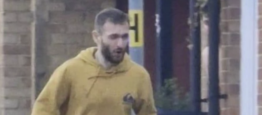 Atacante con espada en Hainault.