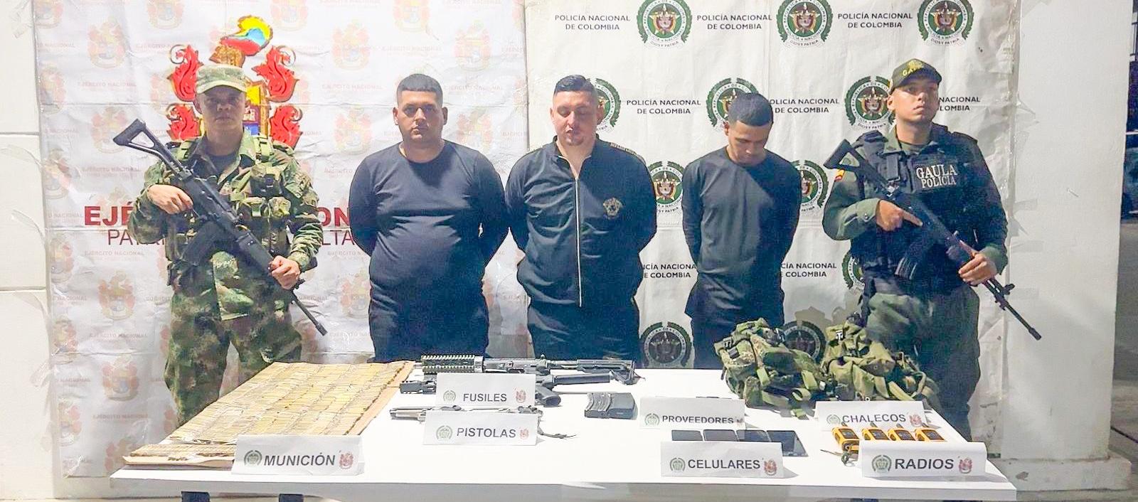 Alias 'Camilo' (centro de la foto).