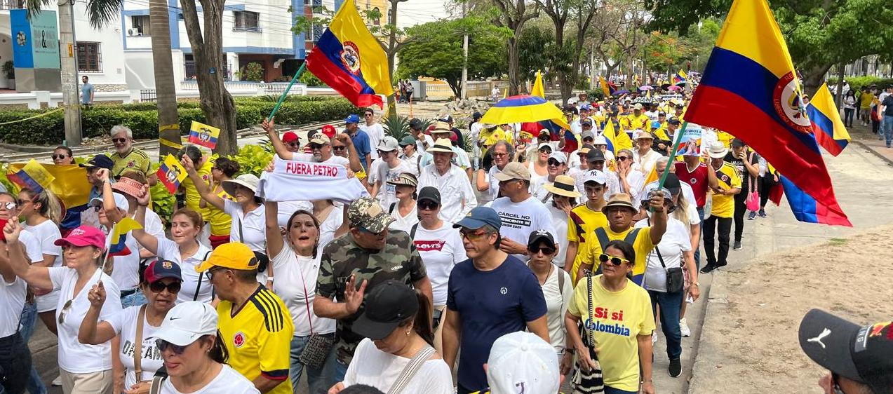 Asistentes a la marcha del 21 de Abril.