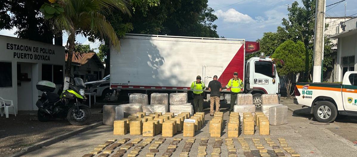 Marihuana incautada en pollos congelados en Boyacá. 