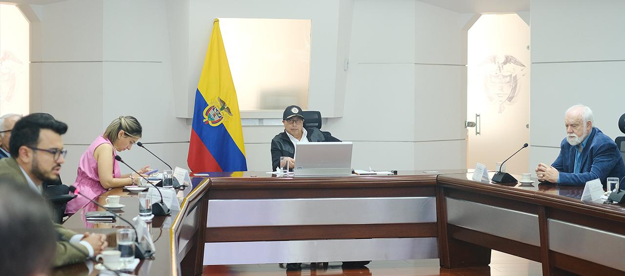 El Presidente Gustavo Petro con su gabinete. 