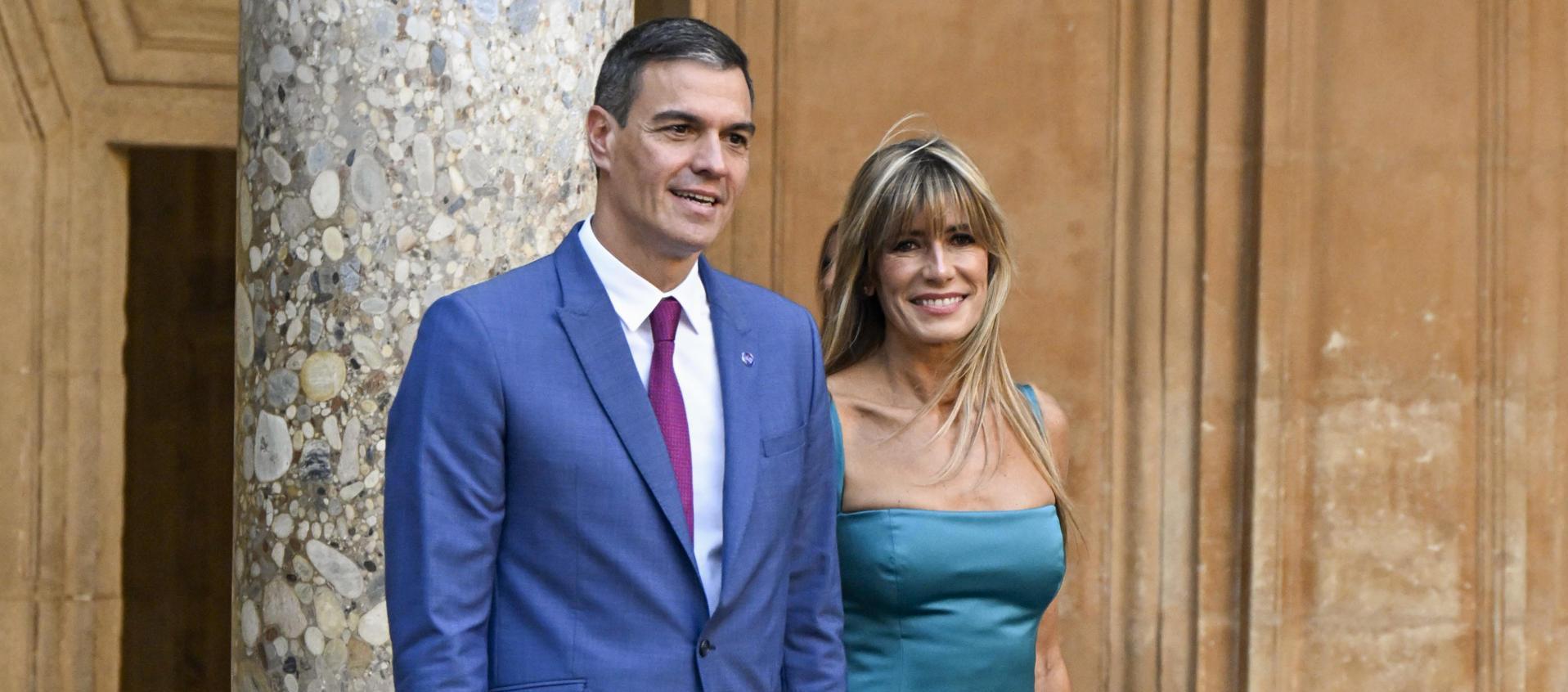 Pedro Sánchez y su esposa. 