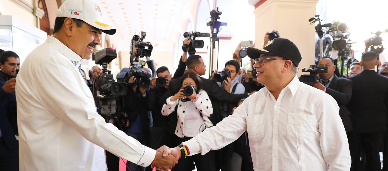 Los presidentes Nicolás Maduro y Gustavo Petro este martes en Caracas. 