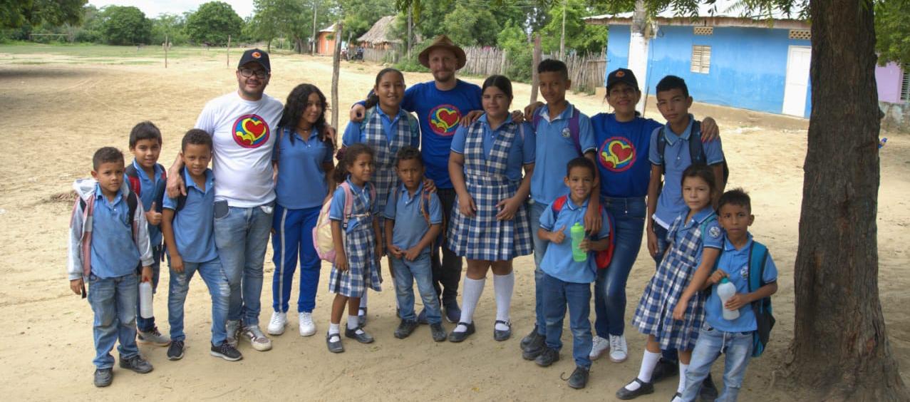 Estudiantes de instituciones públicas crearon 523 ilustraciones digitales.