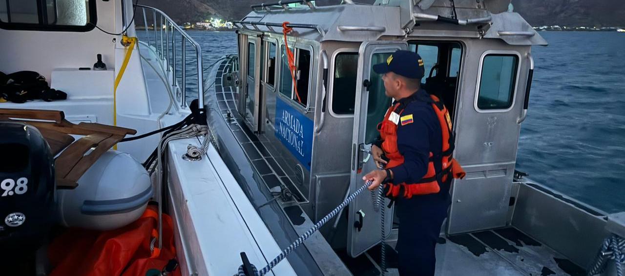 La Armada se encargó del rescate de los extranjeros. 