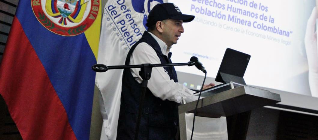 El Defensor del Pueblo, Carlos Camargo