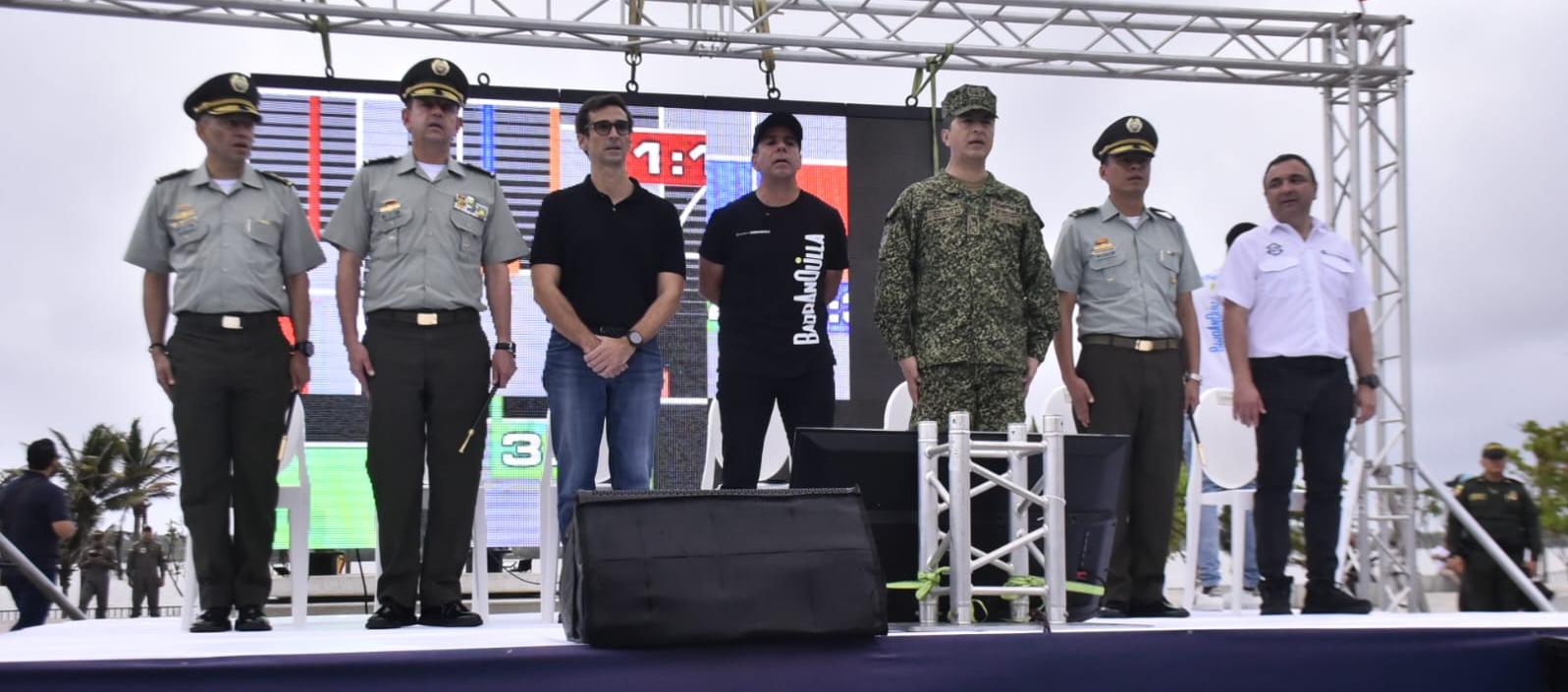 El Alcalde Alex Char, el General José Luis Ramírez Hinestroza, el General Herbert Benavides y el Jefe de la Oficina de Convivencia 