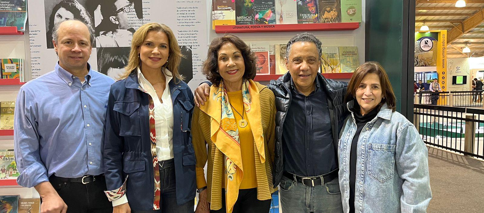 Francisco Lloreda, María Teresa Egurrola, Lola De La Cruz, Alonso Sánchez Baute y María Margarita Carbonell de Meisel.