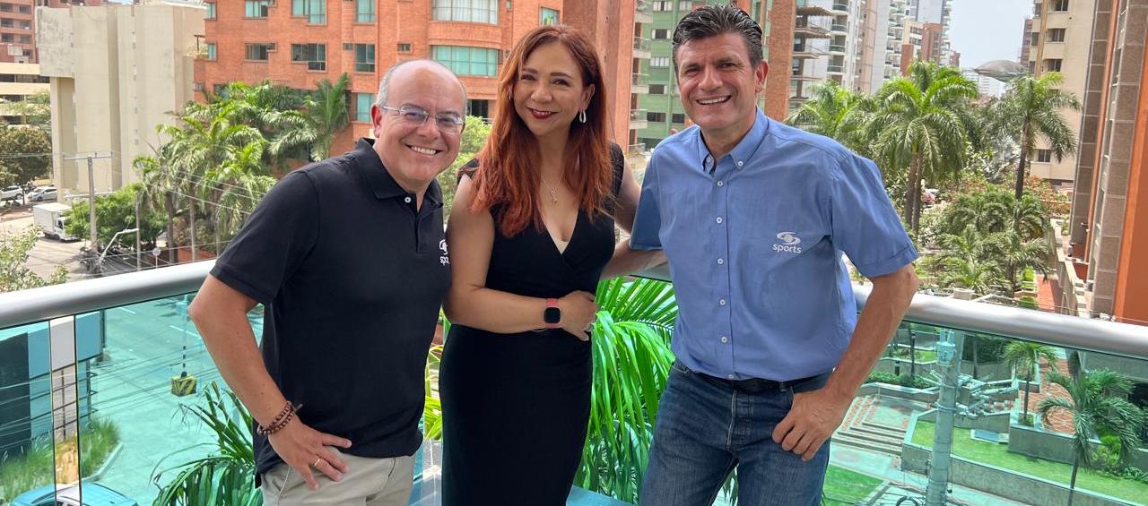 Ricardo Orrego, Georgina Ruiz-Sandoval y John Jaime Osorio, integrantes del Team Caracol.