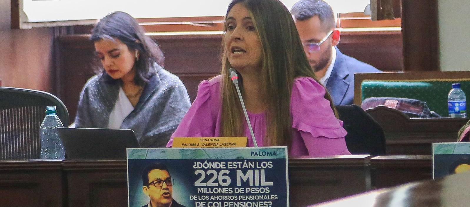 La senadora Paloma Valencia (Centro Democrático) denunció que Colpensiones ha despilfarrado más de $226 mil millones