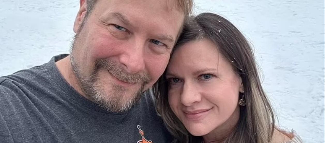 William Mitchell Keen y Joely Keen.