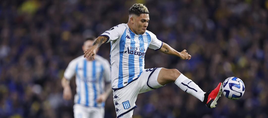 Juan Fernando Quintero, mediocampista colombiano de Racing. 