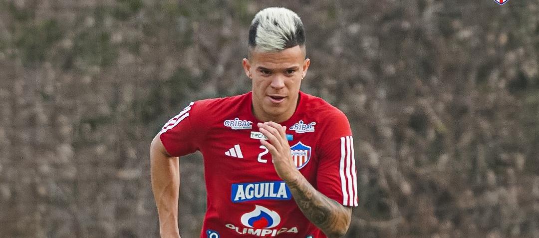 Wálmer Pacheco, lateral derecho del Junior. 