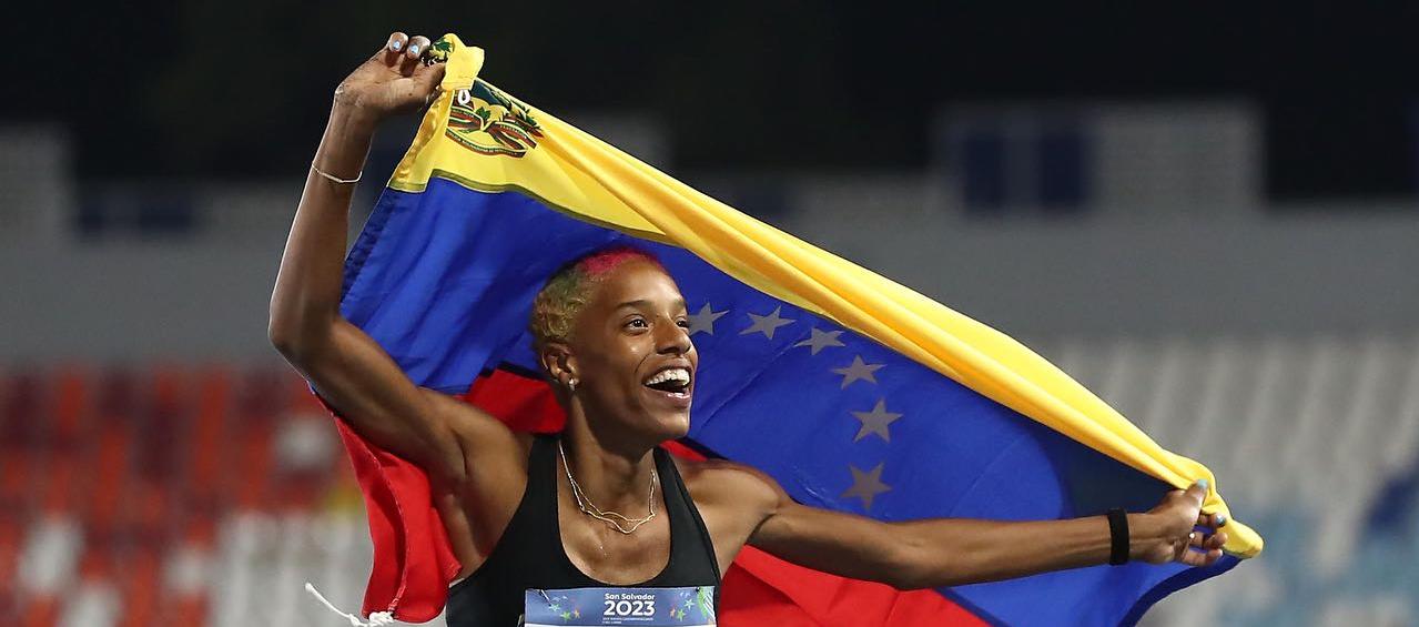 Yulimar Rojas es la actual poseedora del récord mundial de salto triple. 