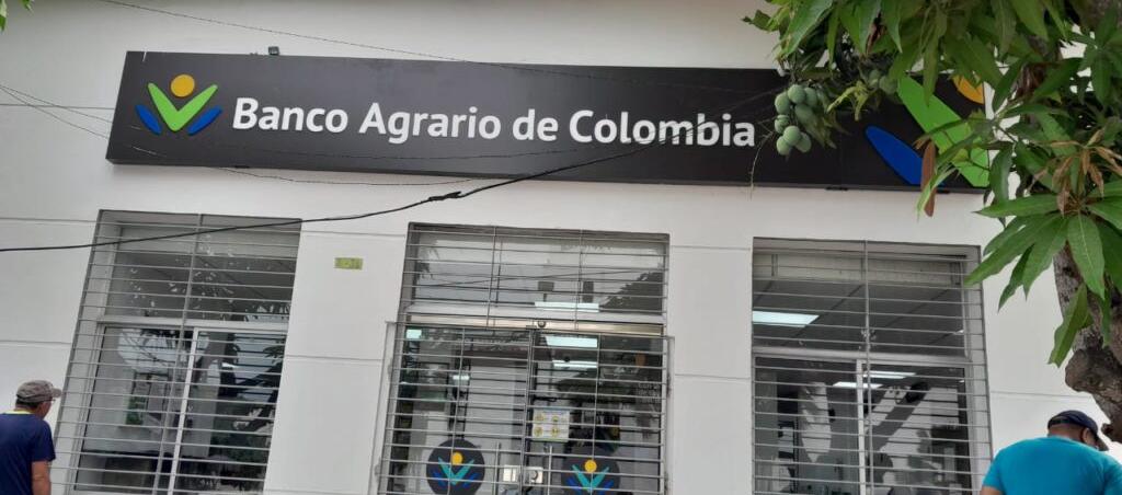 Banco Agrario en Santo Tomás. 