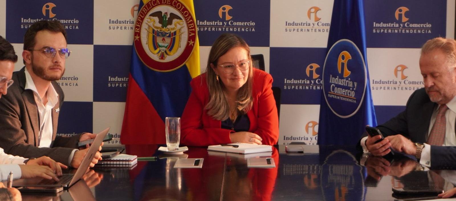 Cielo Rusinque, Superintendente de Industria y Comercio.