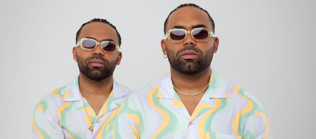 Los cantantes Criss y Ronny.