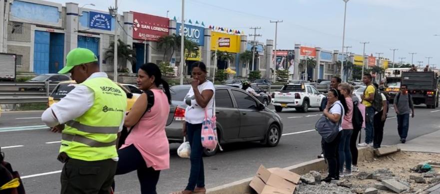 El puente peatonal entrará en funcionamiento esta semana.