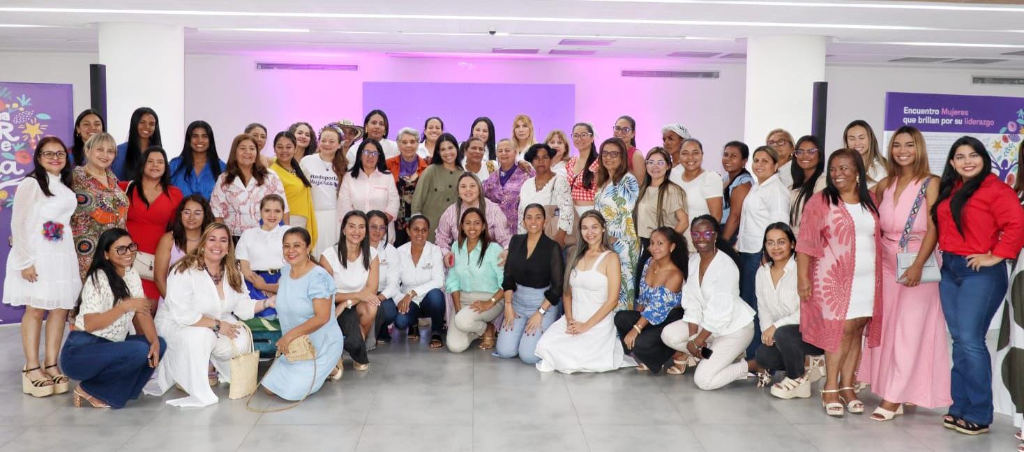 Mujeres que estuvieron presentes en el encuentro de empoderamiento político. 
