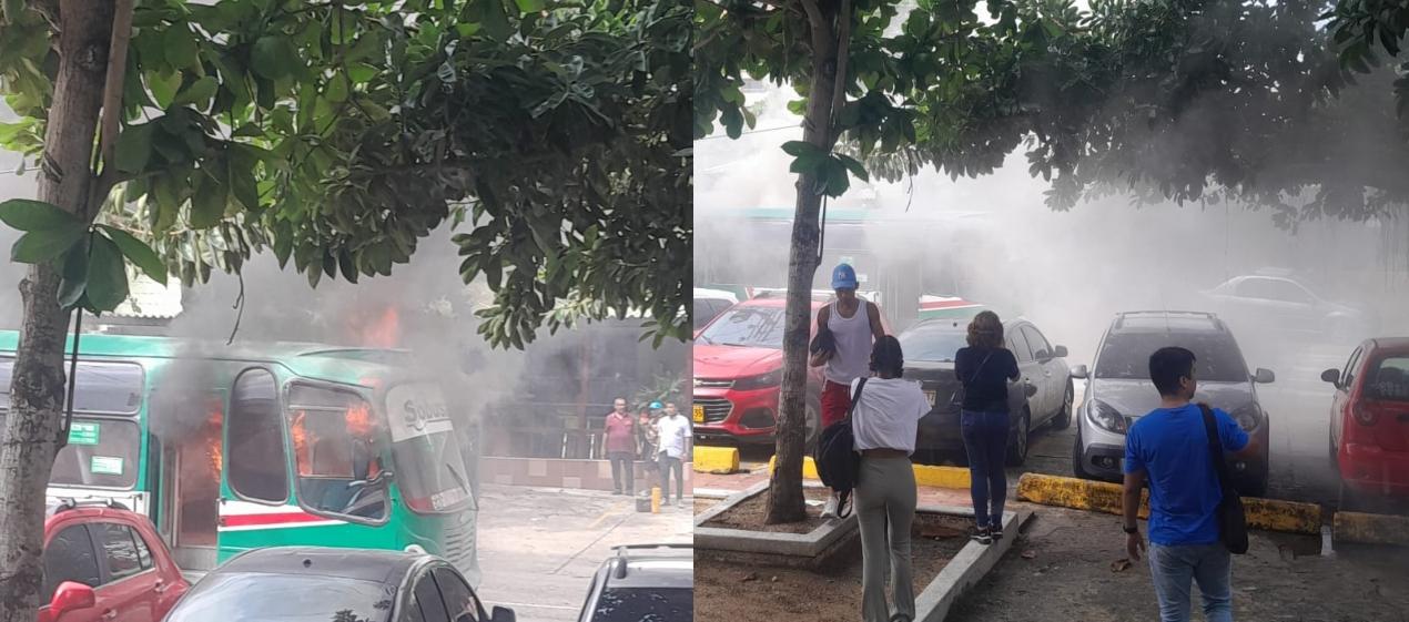 El bus al momento en que se estaba incendiando. 