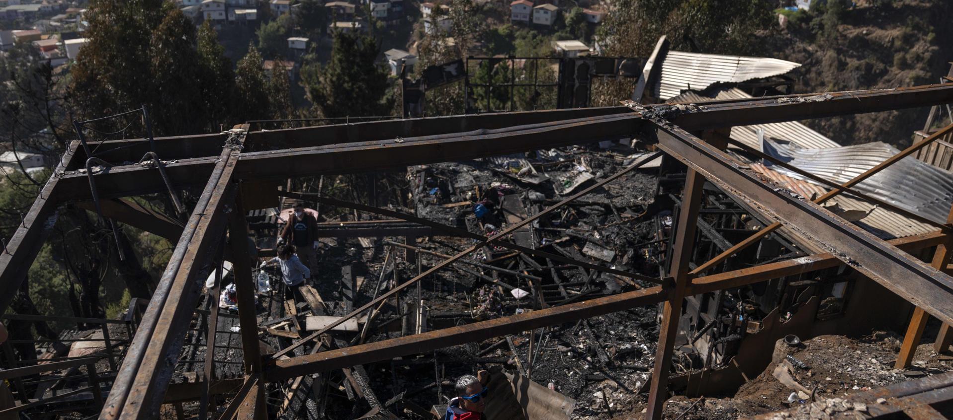 Una vivienda destruida por las llamas en febrero de este año. 