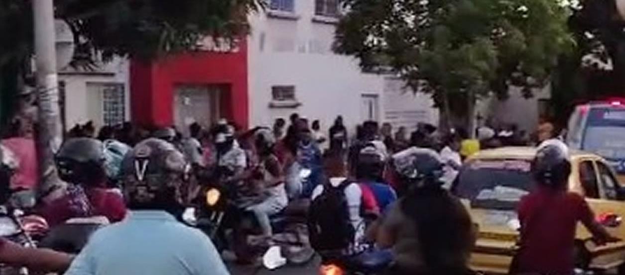 Camino del barrio La Manga.