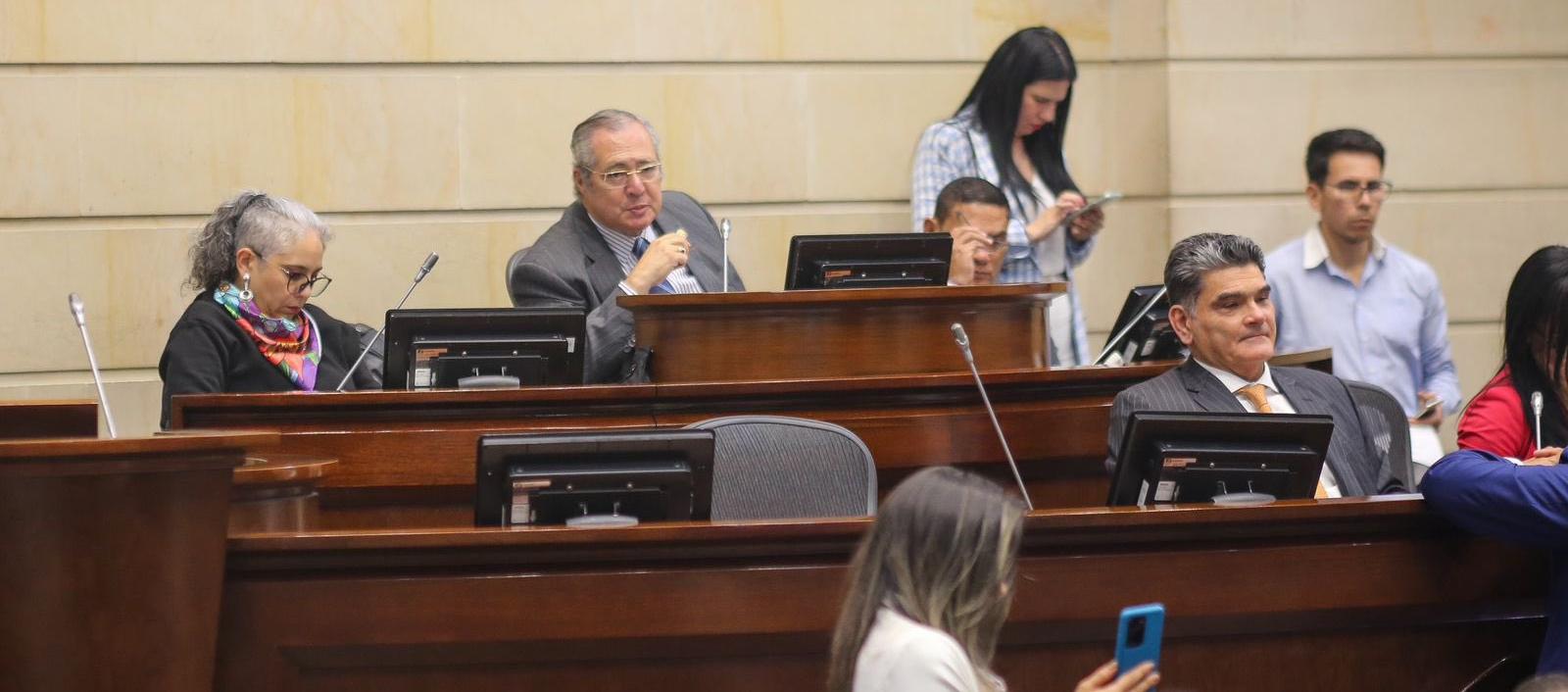 Imagen de la mesa directiva del Senado.